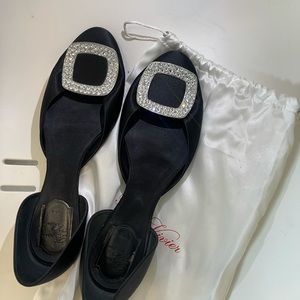 Roger Vivier Black Chips Strass Buckle Satin Ballerina Flats. 95% new.